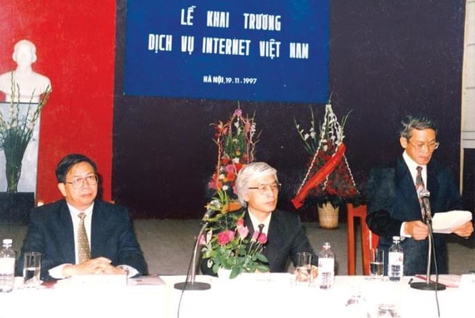 thieu tuong nguyen manh hung internet 1997